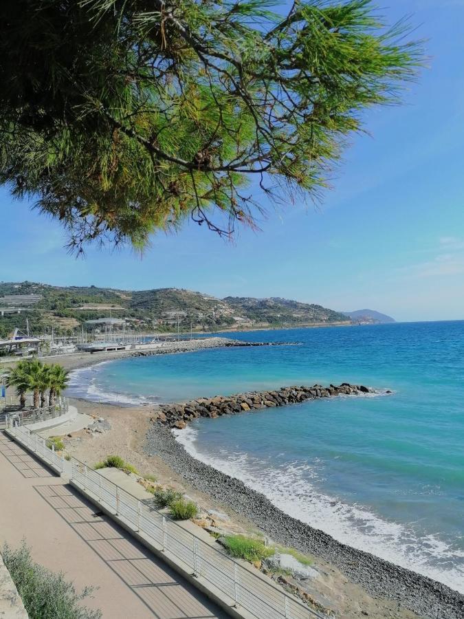 Ca' De Raffe' Lingueglietta Exterior foto